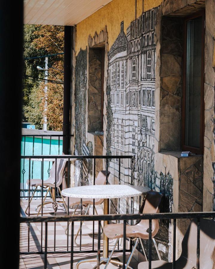 Filvarok Hotel Brody Dış mekan fotoğraf