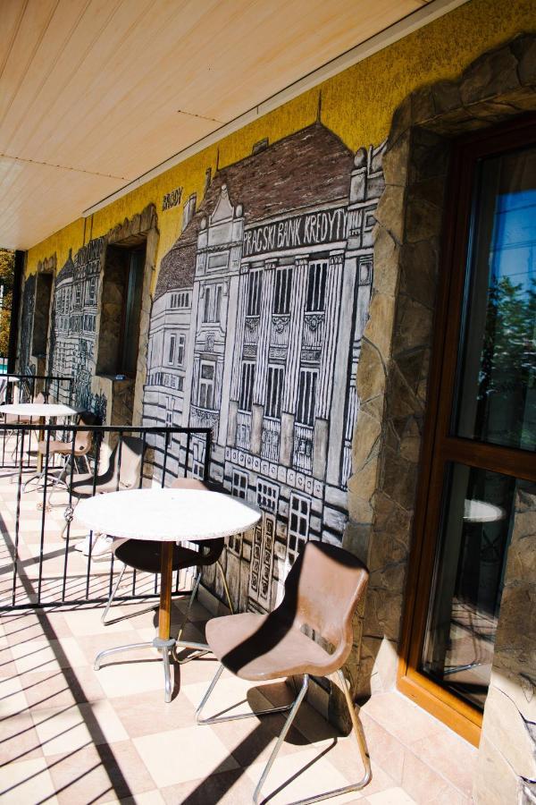 Filvarok Hotel Brody Dış mekan fotoğraf