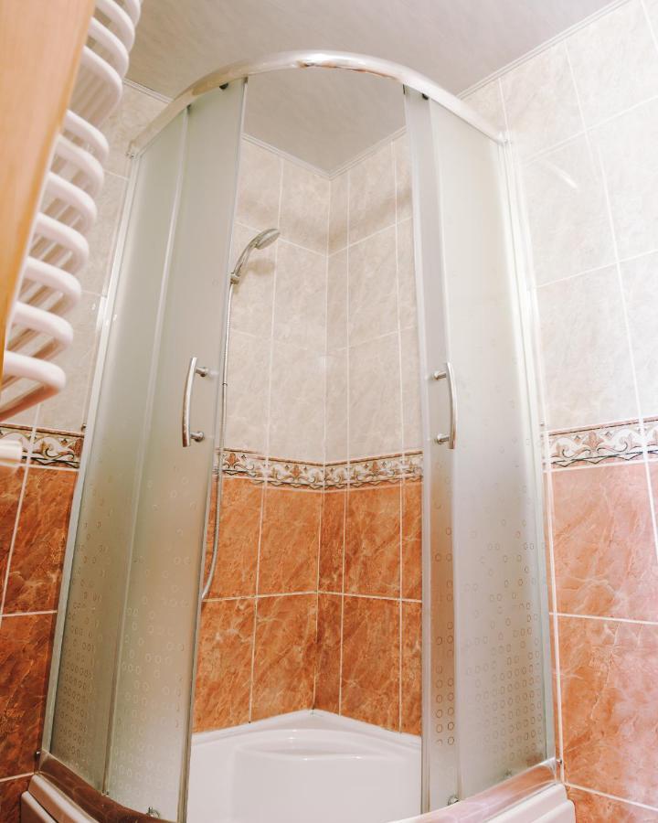 Filvarok Hotel Brody Dış mekan fotoğraf