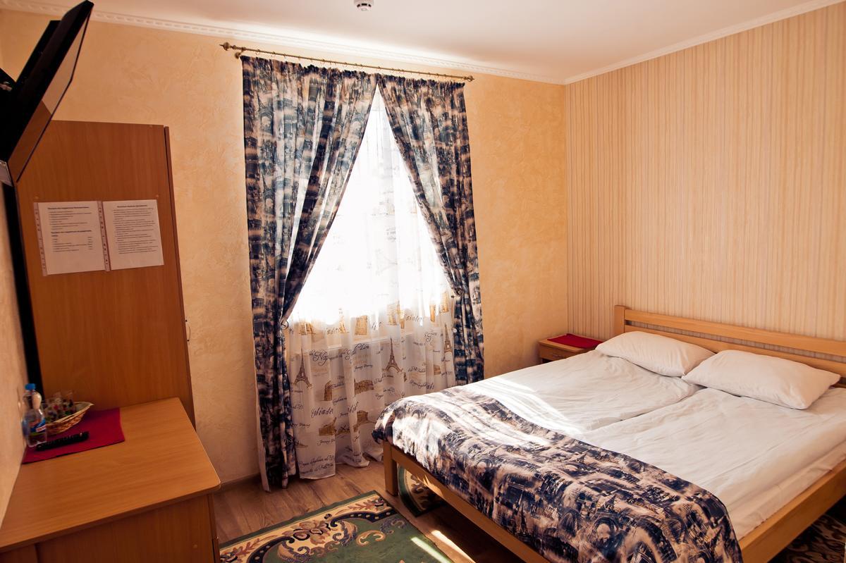 Filvarok Hotel Brody Dış mekan fotoğraf