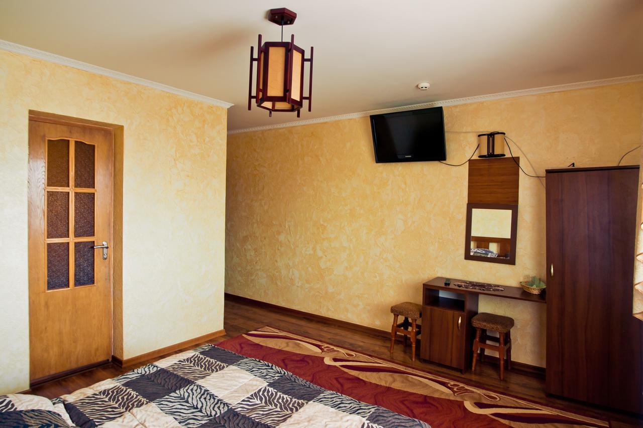Filvarok Hotel Brody Dış mekan fotoğraf