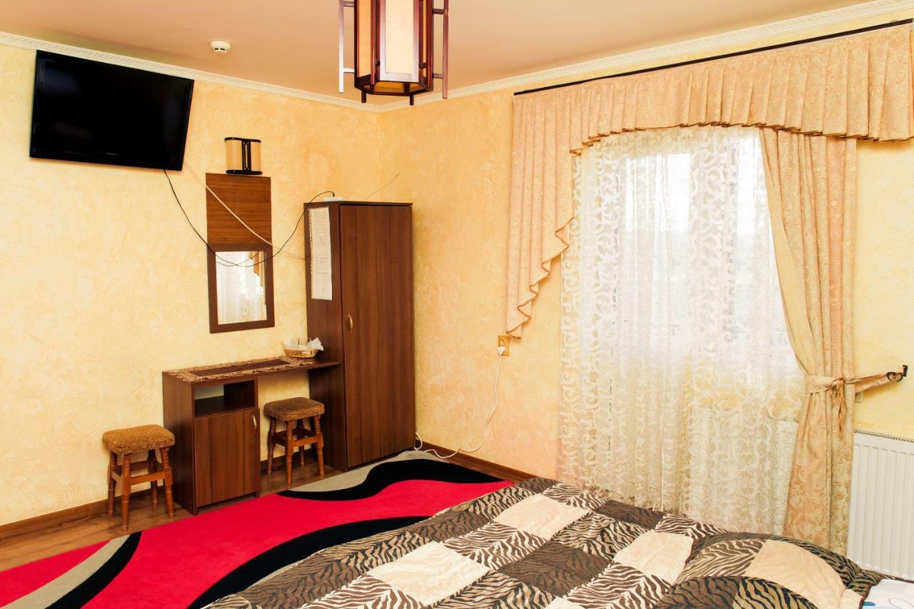 Filvarok Hotel Brody Dış mekan fotoğraf